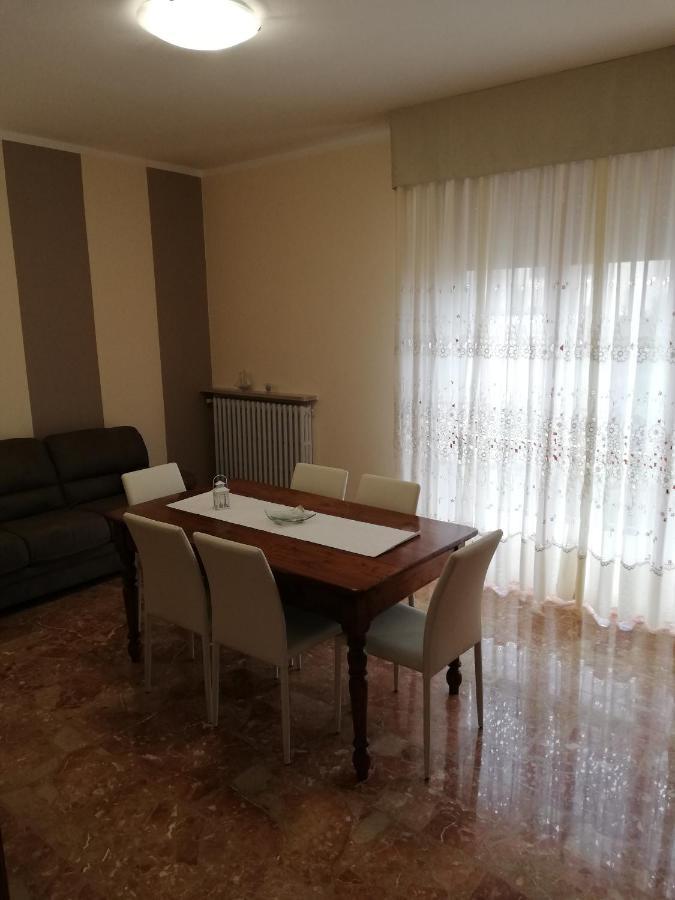 Cinzia'S Holiday Home 代森扎诺-德尔加达 外观 照片