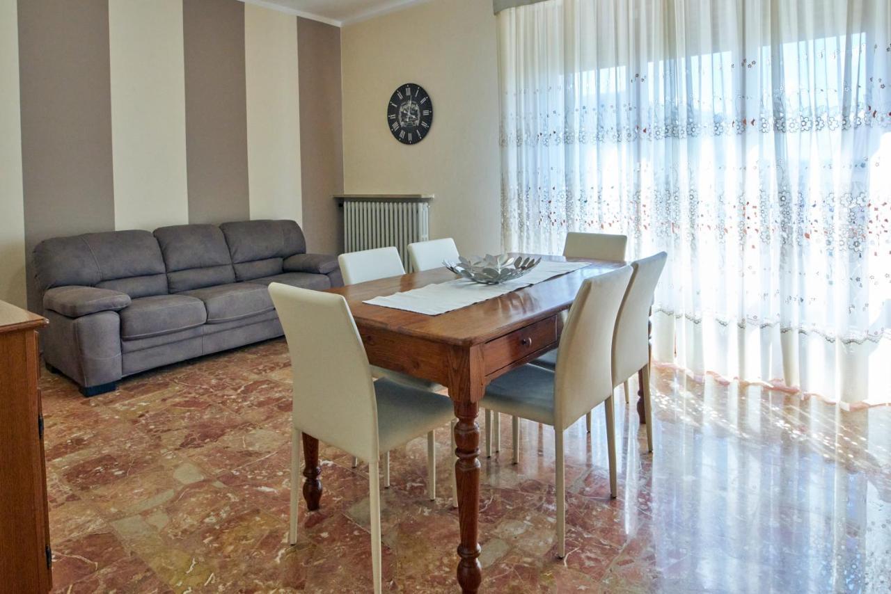 Cinzia'S Holiday Home 代森扎诺-德尔加达 外观 照片